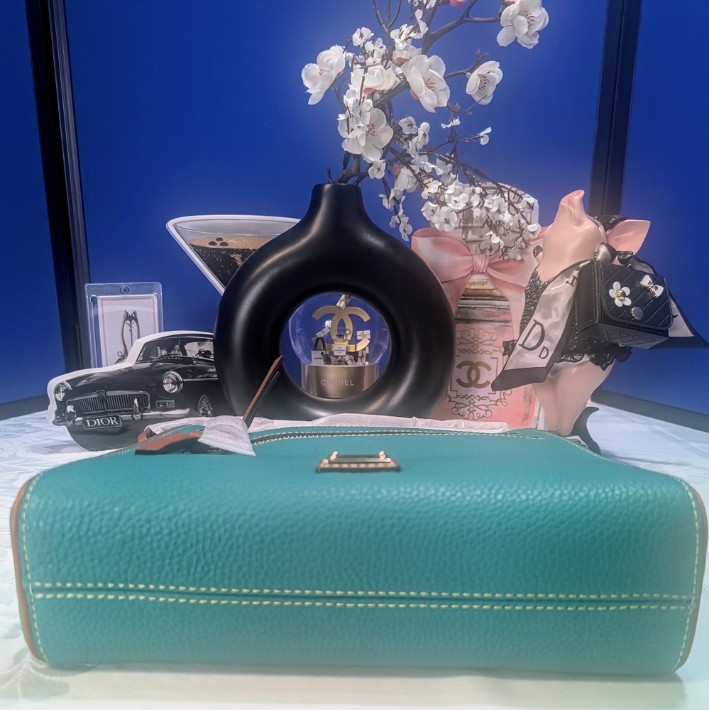 Dooney & Bourke Green Crossbody Bag - Picture 7 of 7